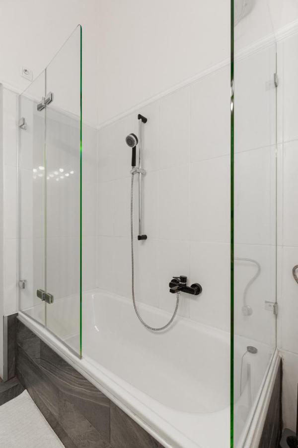 Standard Apartment By Hi5-Relax With Style Studio Budapest Luaran gambar